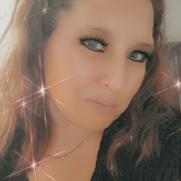 Meet your Posher, Jennifer - Picture 4 of 16